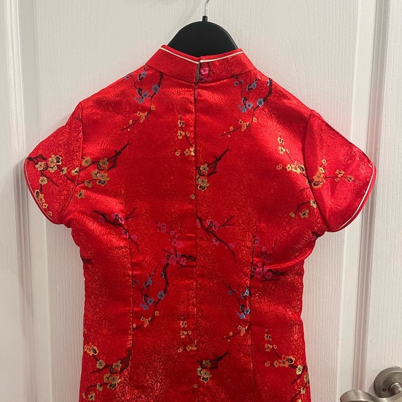 Red dress size small 100% silk - Picture 8 of 9